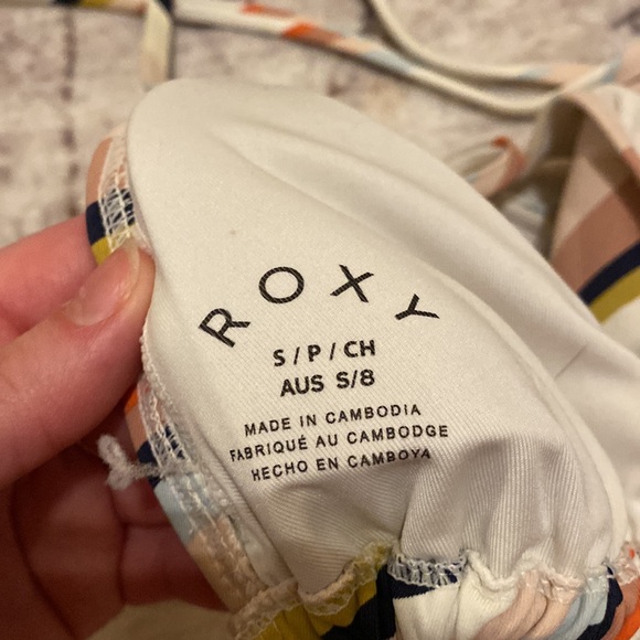 Roxy swim top - Picture 3 of 3